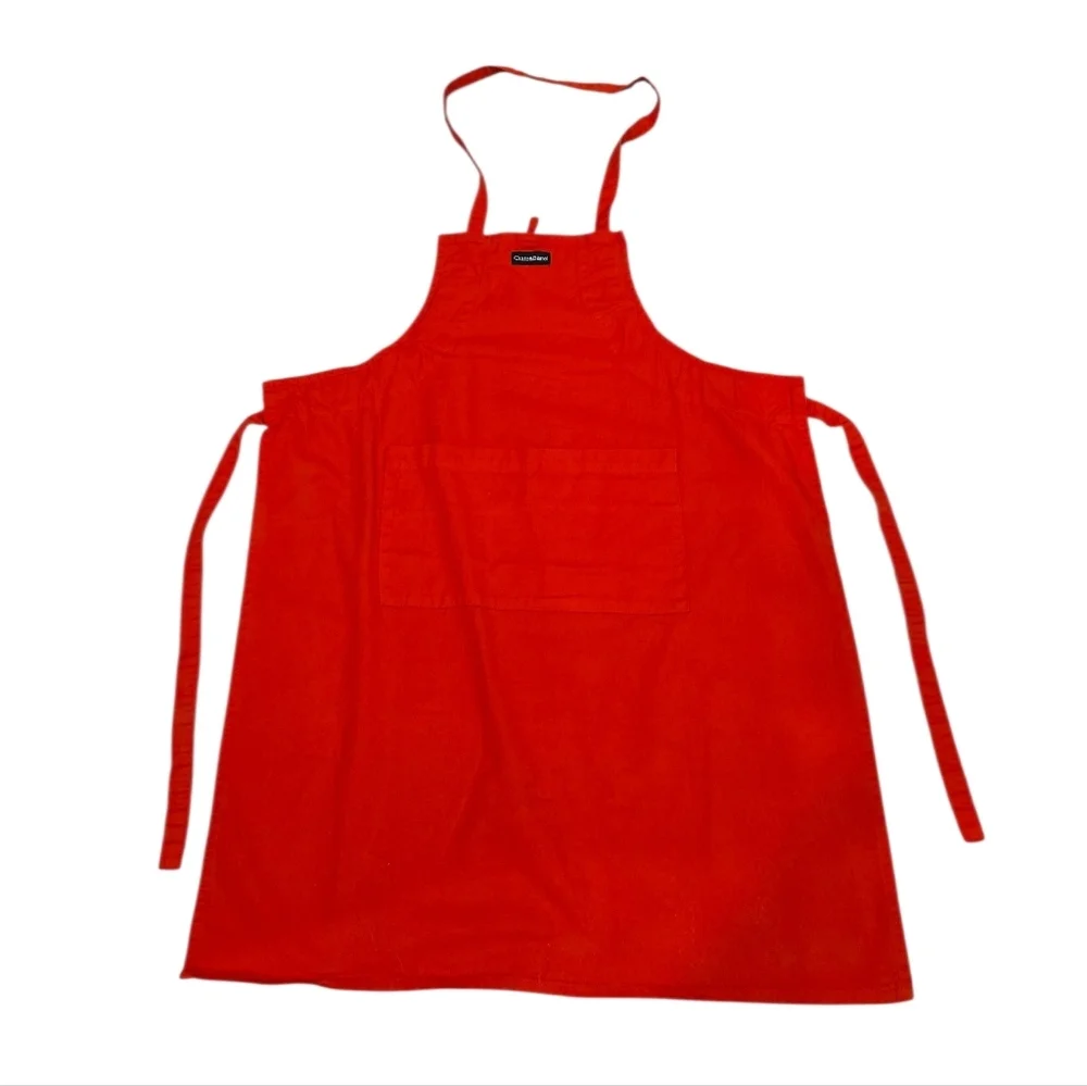 CRATE & BARREL RED APRON. UNISEX.